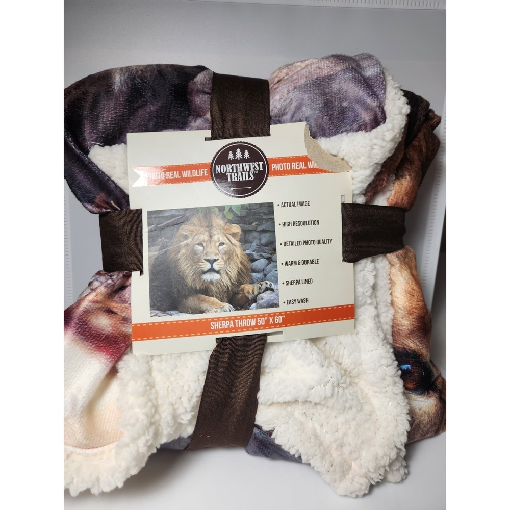 The Northwest Company Lion Print Sherpa Throw Blanket 50x60
